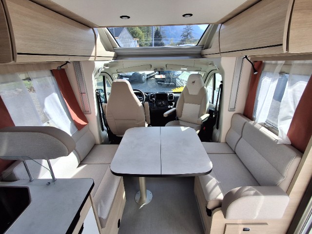 Rapido 696 F — Fiat (2025)