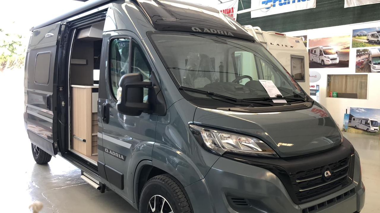 Adria Twin Plus 600 SPB Family 2023