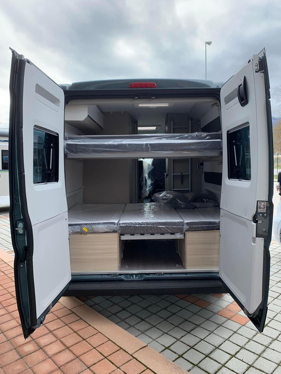 Adria Twin Plus 600 SPB Family 2023