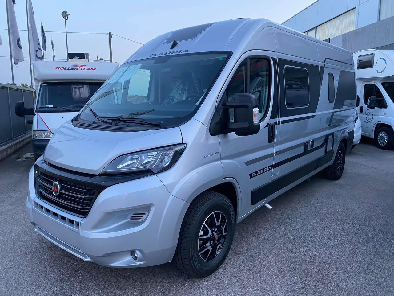 ADRIA TWIN PLUS 600 SPB SILVER 2022